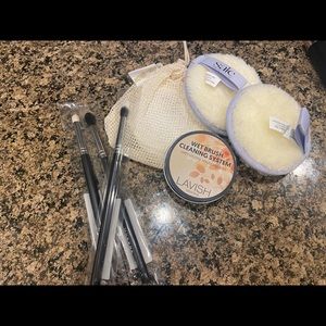 Makeup cleaner set